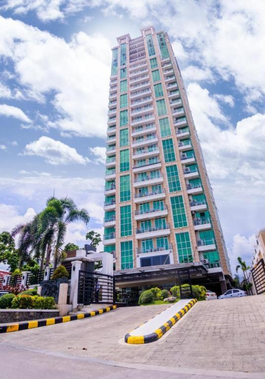 Aparthotel 3 Bedroom Unit With Free Vehicle At The Padgett